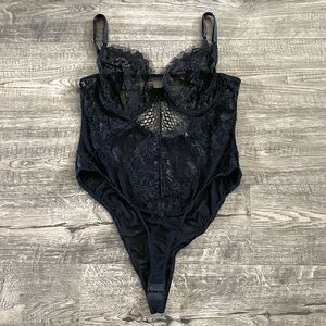 VS Lace Bodysuit